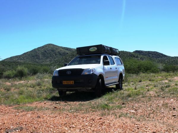 Toyota Hilux Double Cab 4x4 Hilux or Ford