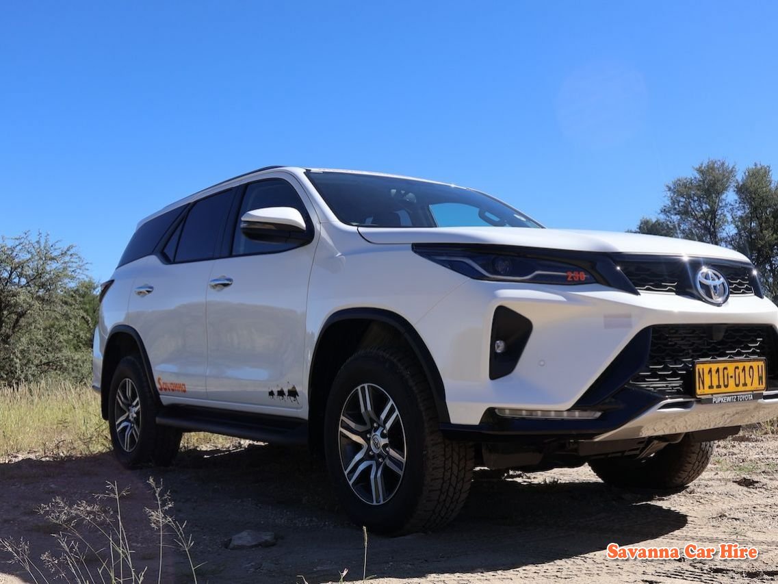 Toyota Fortuner - photo 4