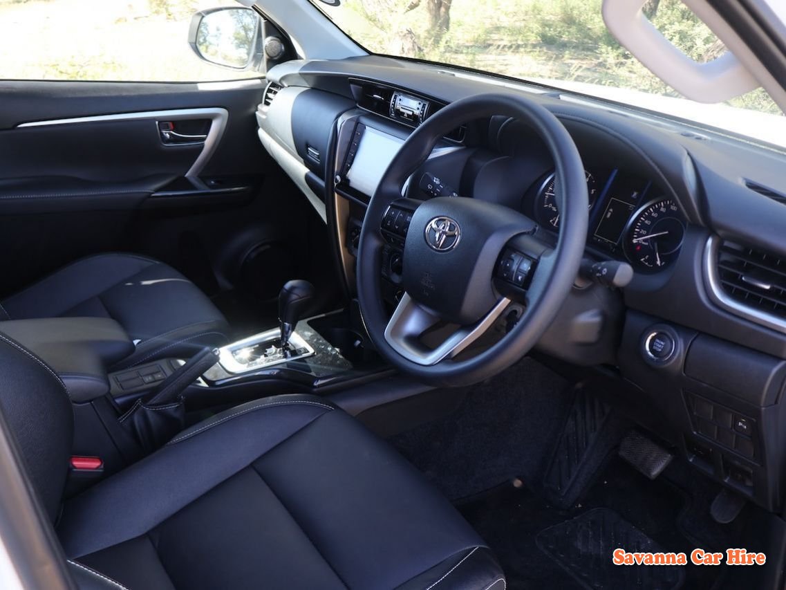 Toyota Fortuner - photo 5