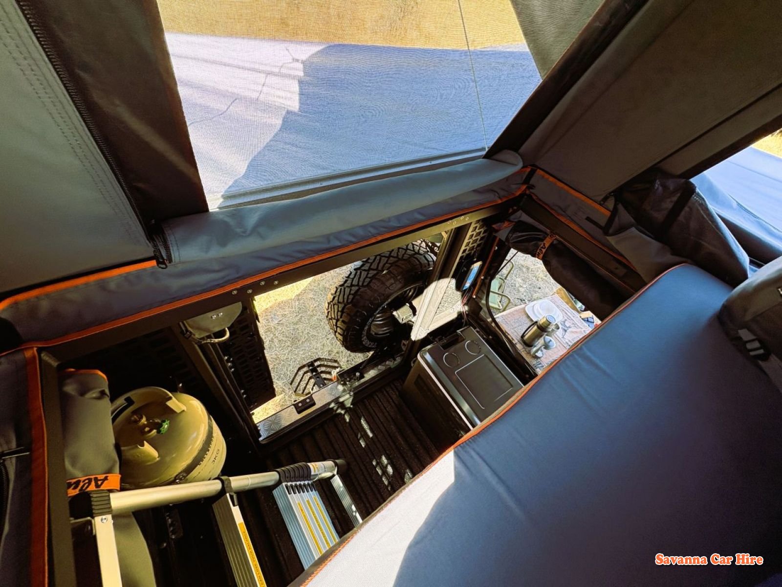 Toyota Land Cruiser Camper 2.8 4x4 (Can be Brown or White) - photo 17