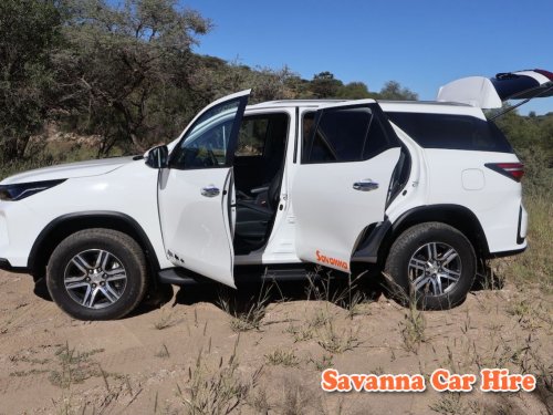 Toyota Fortuner - photo 3
