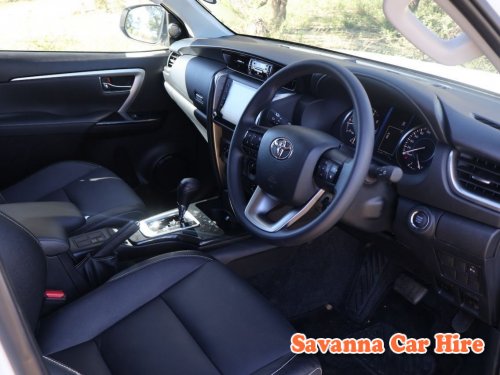 Toyota Fortuner - photo 5