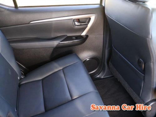 Toyota Fortuner - photo 7